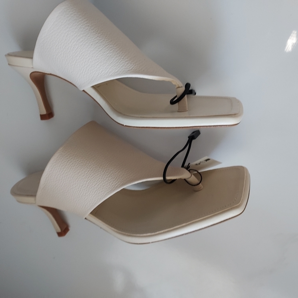 Zara Toe Post Heeled Leather Sandals - Picture 11 of 14